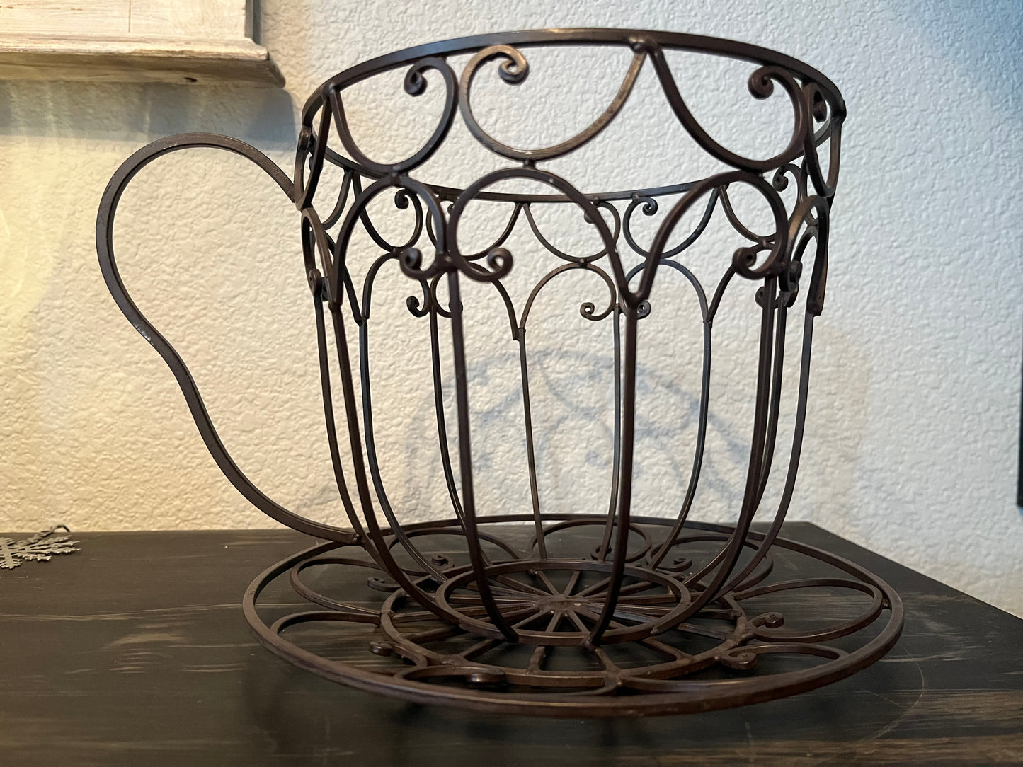 Teacup Indoor/Outdoor Metal Wire Planter